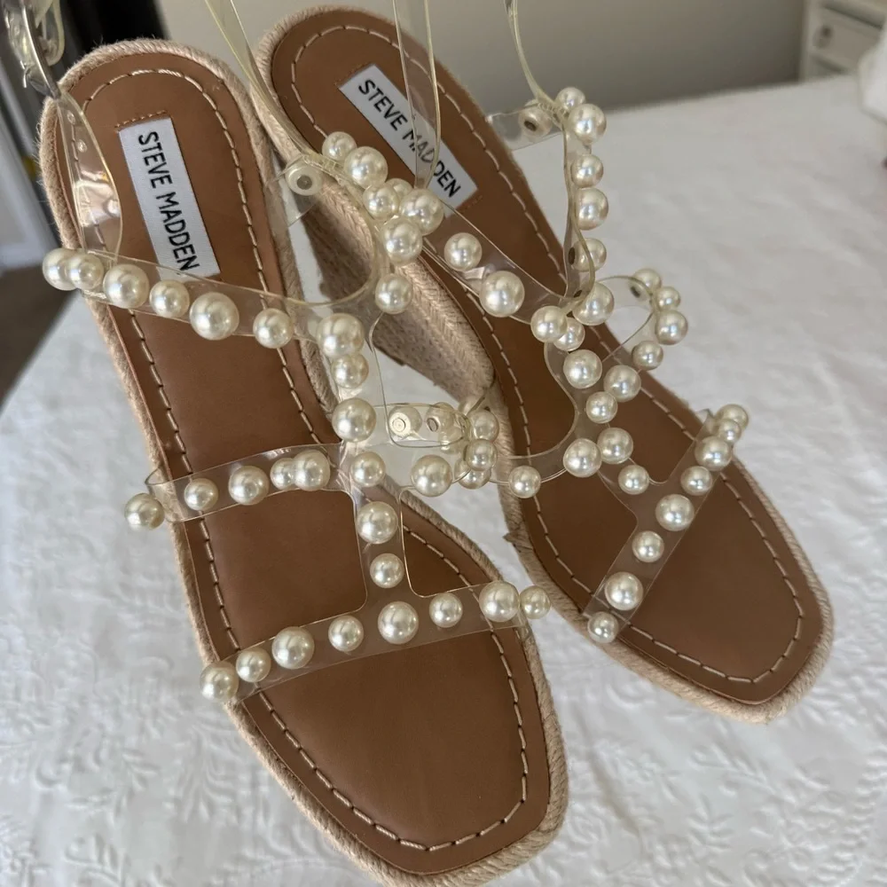 Steve Madden Pearl Embellished Wedges - Cream size 11
